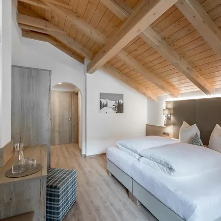 Apartment Cristallo *