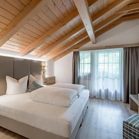 Apartment Cristallo *